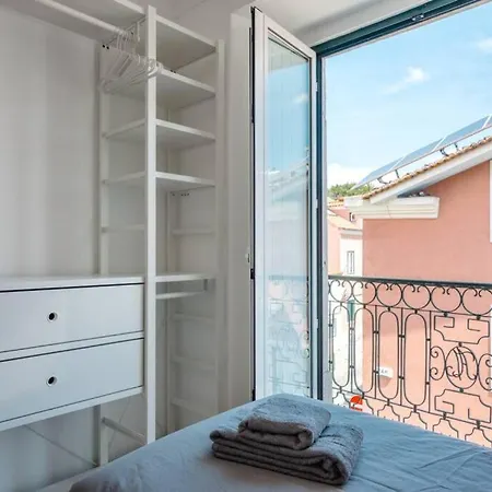 Beautiful Apartment With View Of The Tagus River Lisbon Exterior photo