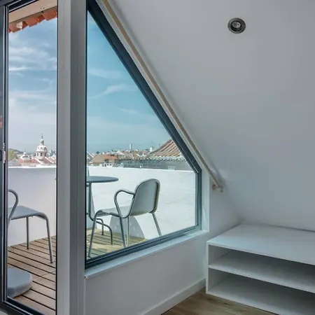 Beautiful Apartment With View Of The Tagus River Lisbon Exterior photo
